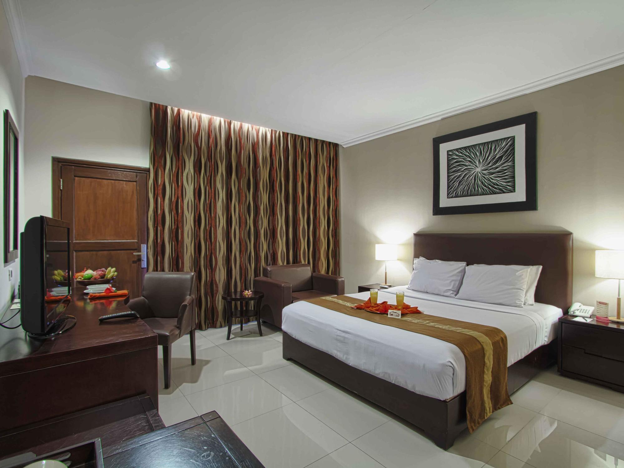 Hotel Montana Dua Malang Esterno foto
