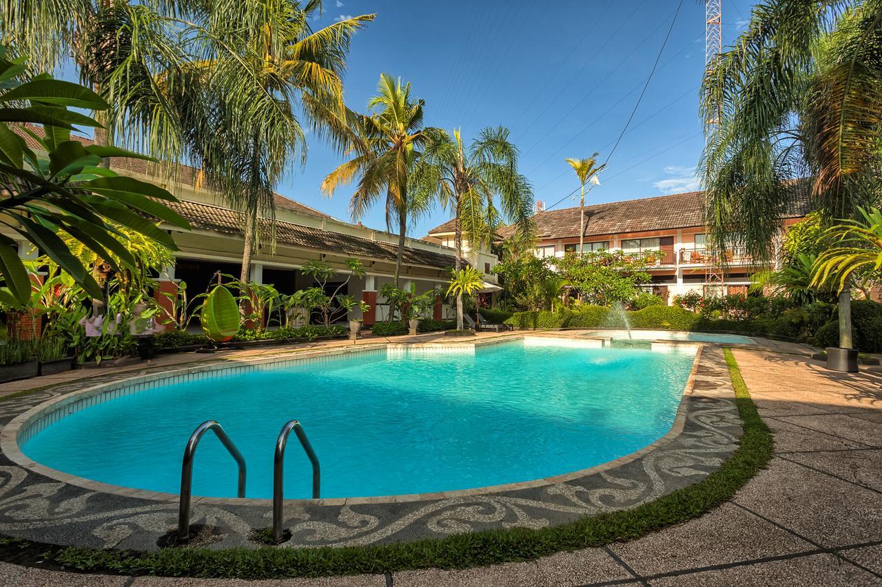 Hotel Montana Dua Malang Esterno foto