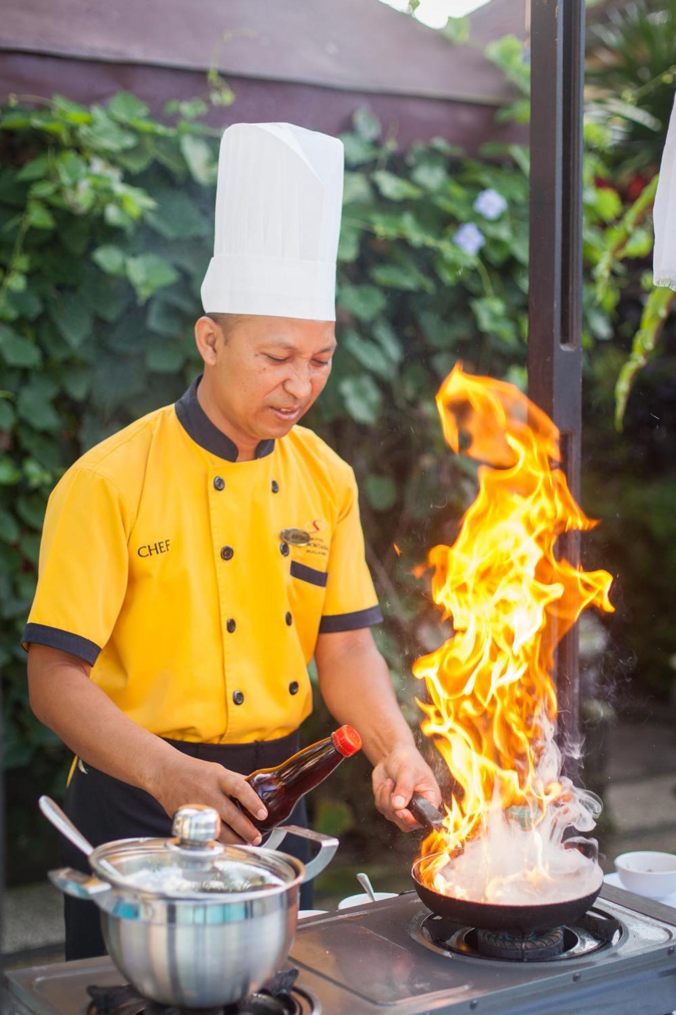 Hotel Montana Dua Malang Esterno foto