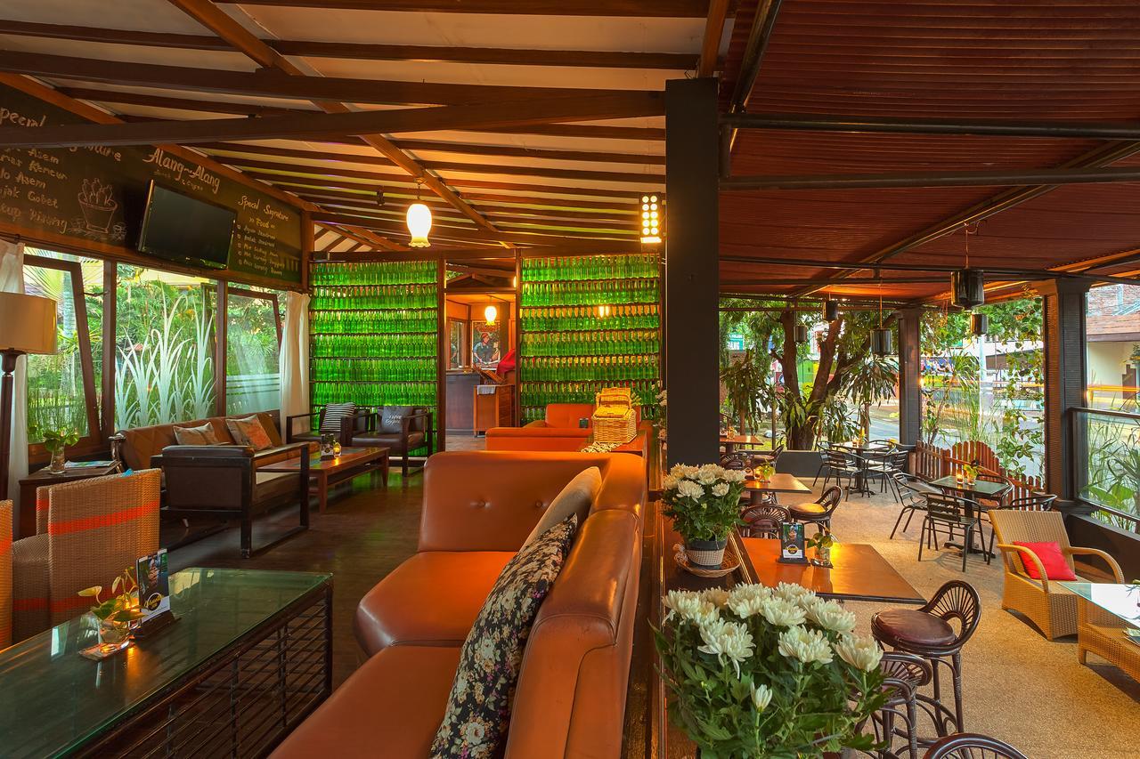Hotel Montana Dua Malang Esterno foto