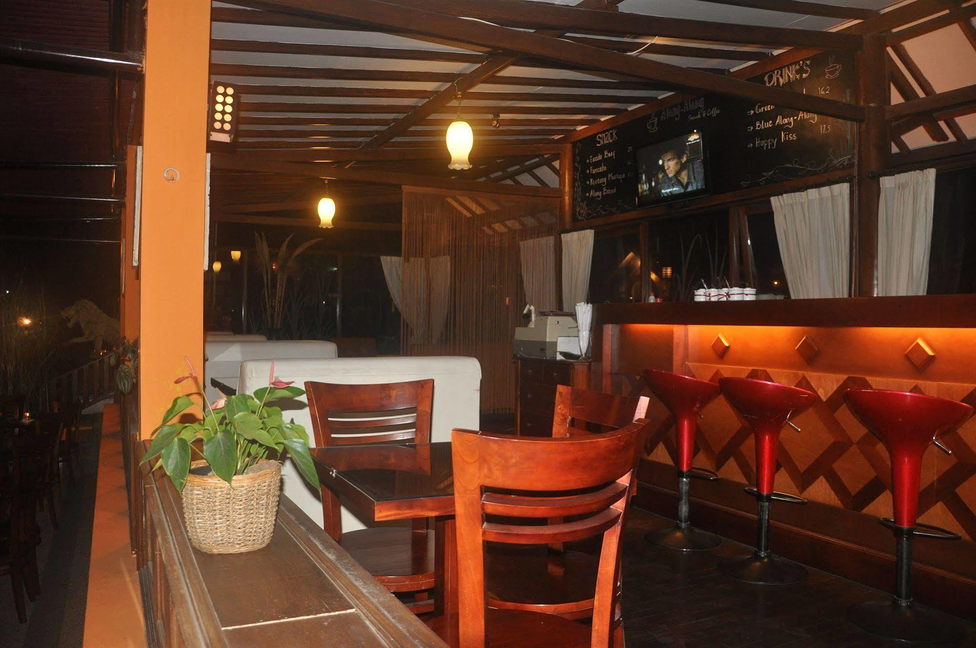 Hotel Montana Dua Malang Esterno foto