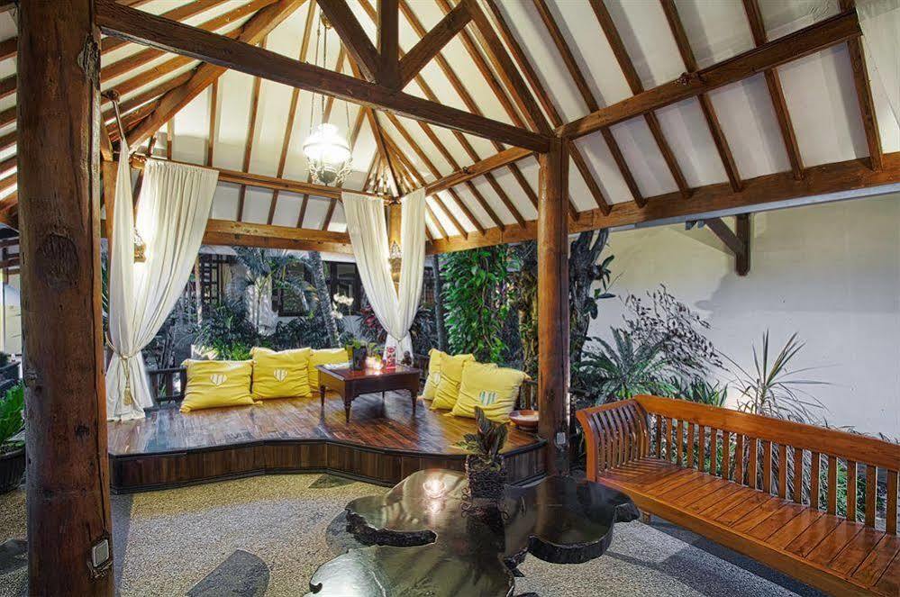 Hotel Montana Dua Malang Esterno foto